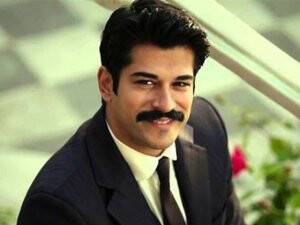 Burak Özçivitç bıyıklarını kesmek zorunda kaldı