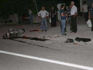 İki motosiklet çarpıştı