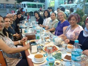 MHP Selçuklu Kadın kolları Recai ile tanışmış