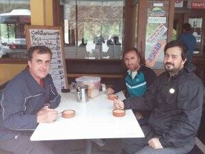 Hamsi köyde sütlaç keyfi