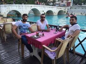Ali Toka, Mahmut Çınar ve Ahmet Yavuz’un Meram keyfi