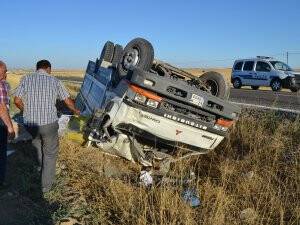 Kulu'da Kamyonet Şarampole Yuvarlandı