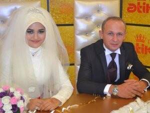 Dikici ve Özdemir ailelerinin mutluluğu