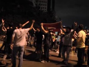 İstanbul'da Basın Kuruluşlarına Protesto