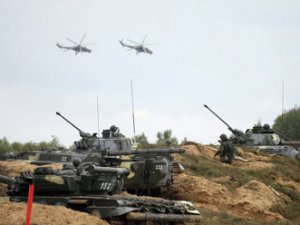 Rusya, Askeri Tatbikatlarını Artırdı