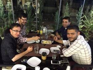 Selim Avcan ve arkadaşları GOCAREİS Restoranda