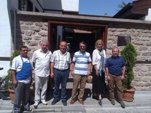 Ünlü Yazar Katharine Branning Konyalı dostları ile Kandil Etliekmek Evinde