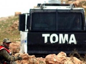 Diyarbakır'da Toma'ya Saldırı