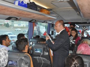 Otobüs Taşlamalarına Mhp'den "Lokum"lu Tepki