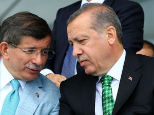 Cumhurbaşkanı Erdoğan, Davutoğlu’nu tebrik etti