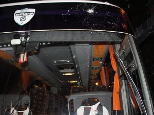 Manisaspor Otobüsüne Taşlı Saldırı