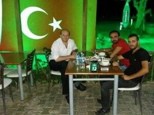 Ebubekir Pancar ve Emre Çaylak Korukent Restoranda