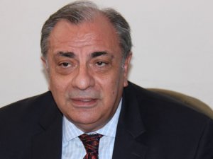 Tuğrul Türkeş MHP'den istifa etti