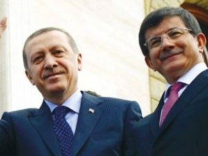 Erdoğan cuma namazını Davutoğlu'yla kıldı