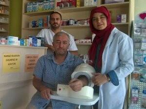 Turkuaz Eczanesinde tansiyon kontrolü