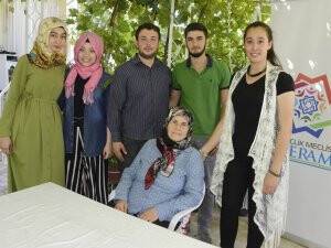 Gençlik Meclisi Üyeleri Yaşlıların Evini Temizledi