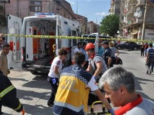Uşak'ta Trafik Kazası: 1 Ölü, 6 Yaralı