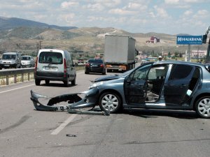 Amasya'da Trafik Kazası: 2 Ölü, 2 Yaralı