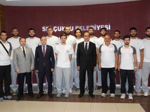Basketbol Takımı Başkan Altay'ı Ziyaret Etti