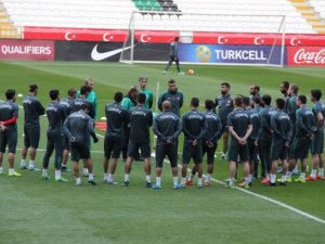 Türkiye, İzlanda Maçına Hazır