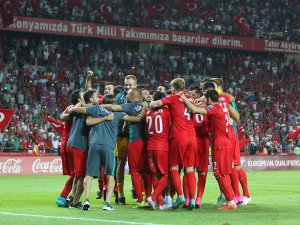 Türkiye-İzlanda Maçı Öncesi Geniş Güvenlik Önlemleri Alındı