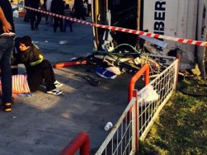 Aksaray'da Otobüs Tırla Çarpıştı: 1 Ölü, 42Yaralı