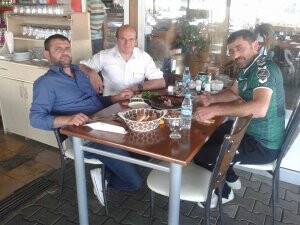 Sanayicilerimiz Korukent Restoranda saç kavurma keyfinde