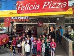 Minikler Felicia Pizza’da