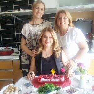 Lütfiye Borlu Kaftanoğlu, Serpil Koçak ve Tülay Eryıldırım Soğucaklı yine birlikteler