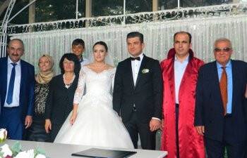 Şen ve Ergut ailelerinin mutlu günü