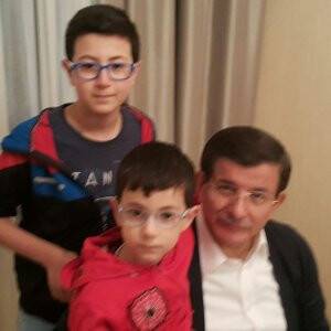 İlyas ve Timuçin Başbakan ile birlikte