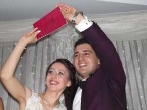Osman Yavuz'un kızı evlendi
