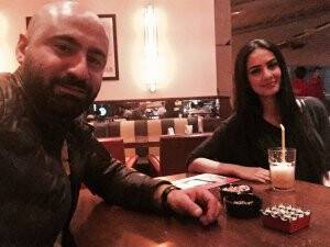 Fahri Saat’ten mutluluk selfiesi