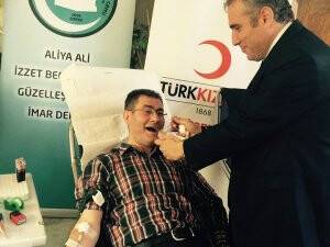 Ali Umur, Fatih Yalçın’ı eli ile beslemiş