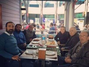 Selçuk Aydınalp dostlarıyla Samsun Balık Restaurant’ta