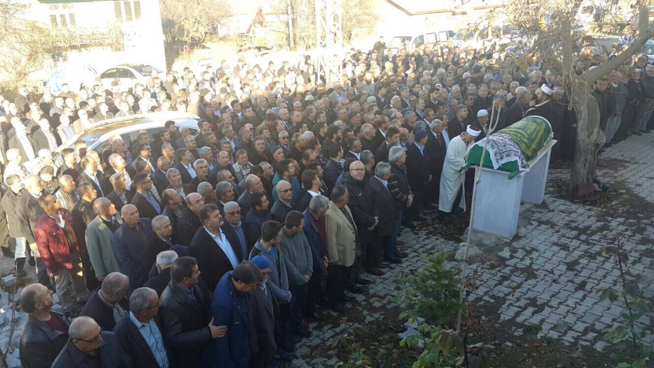 Hasan Kaya'nın eşi  Son yolculuğuna uğurlandı