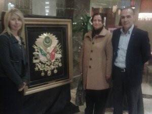 Yusuf Kapusuz ve ailesi Divan İşi Osmanlı Padişahları Tuğralar sergisinde