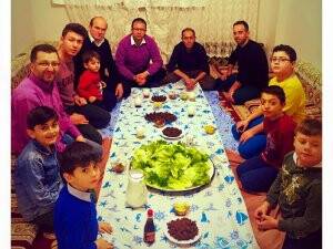 Dostlar Hatıp Bağlarında çiğ köfte ziyafetinde