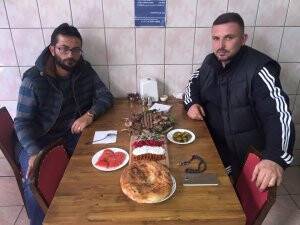 Ahmet Alçay Eskiyol Köftecisi Erhan'da