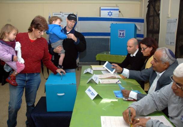 İSRAİL'DE SEÇİM VAKTİ