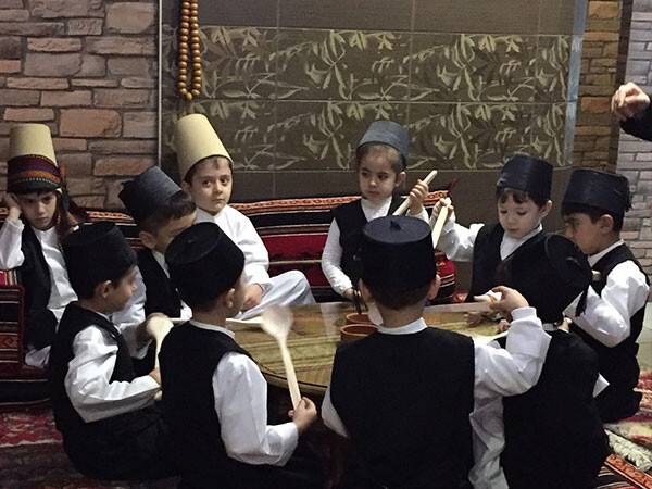 Fevzi Çakmak'ın Minikleri Usta Sanatçılara Taş Çıkarttı