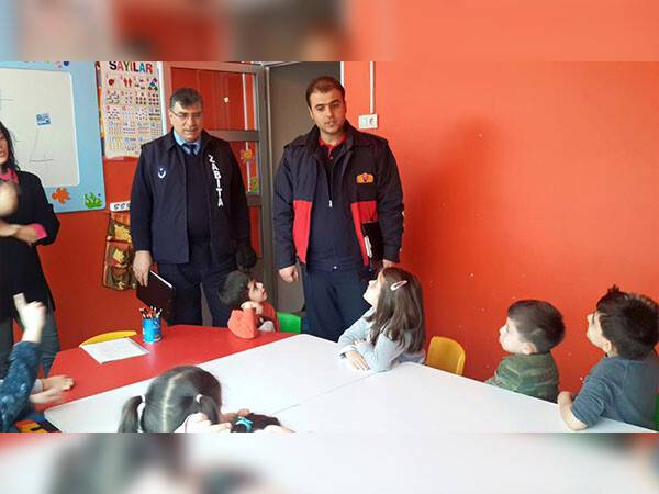 Melekler kreşinde sosyal ders