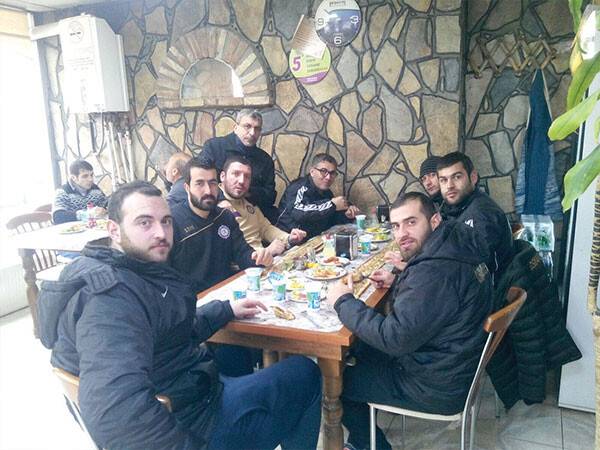 Konya Maçına gelen ekip Abacı Etliekmek'te