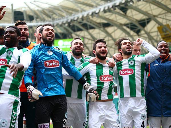 Konyaspor’dan gençlere destek