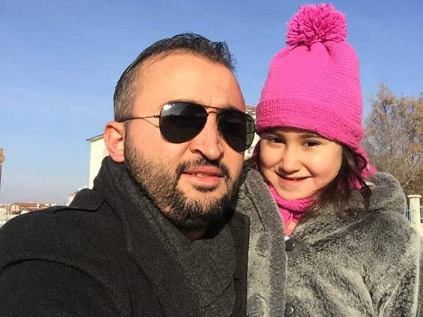 Bulduk Akoğlu ve kızının güzel selfiesi