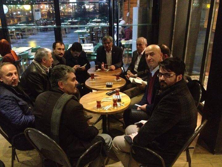 Akgün ve Yasin Aktay Moloko Cafe’deler