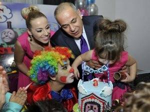 Güzel Zeren için muhteşem doğum günü kutlaması