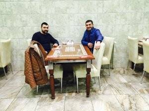 Hakan Parmak ile Kürşat Uğur kebap keyfinde