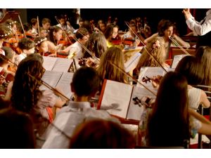 Cumhurbaşkanlığı Senfoni Orkestrası Şefi Gökmen'den Eskişehir'e ziyaret