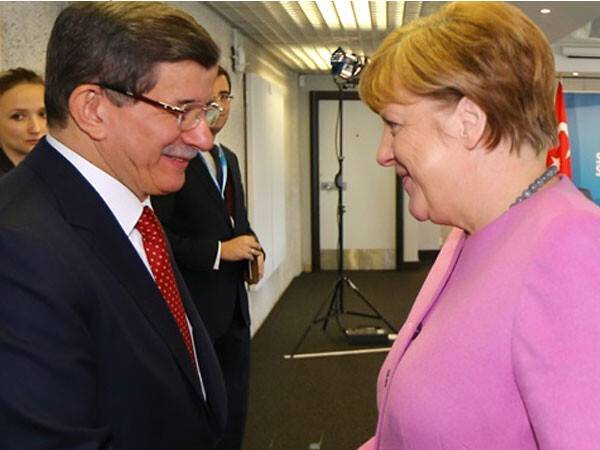 Merkel Türkiye'ye geliyor